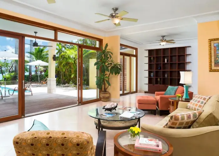 Luxurious In Jamaica Apartment