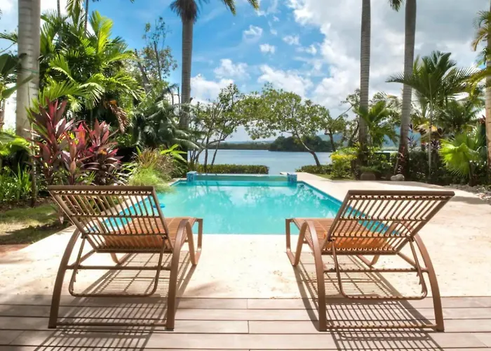 Luxurious In Jamaica Apartment